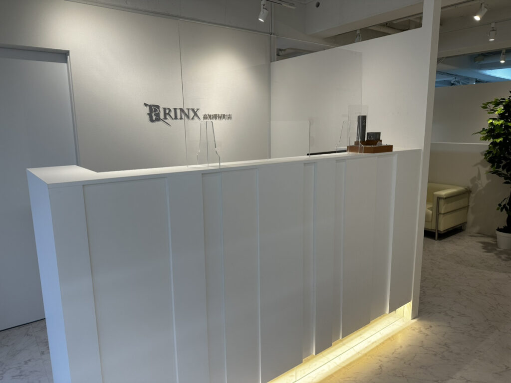 RINX高知帯屋町店のエントランス